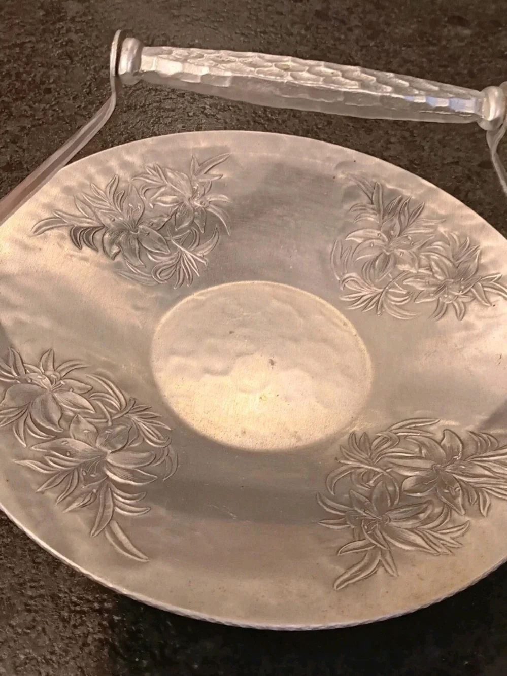 Everlast Silver Floral Hammered Metal Serving Tray